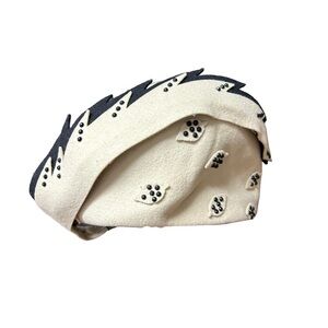 Chic Vintage Cream and Black Beret
